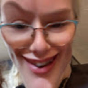 Meet your Posher, Eva